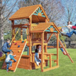 Parrot Island Fort w/Wood Roof, Snack Bar & Playhouse Panels