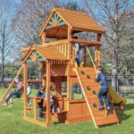 Parrot Island Fort XL w/Wood Roof, Snack Bar & Playhouse Panels