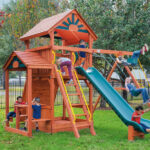 5.8 Bengal Fort w/ Wood Roof & Snack Bar