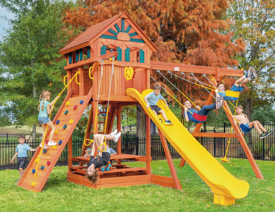 7.4 Bengal Fort w/ Wood Roof & Treehouse Panels