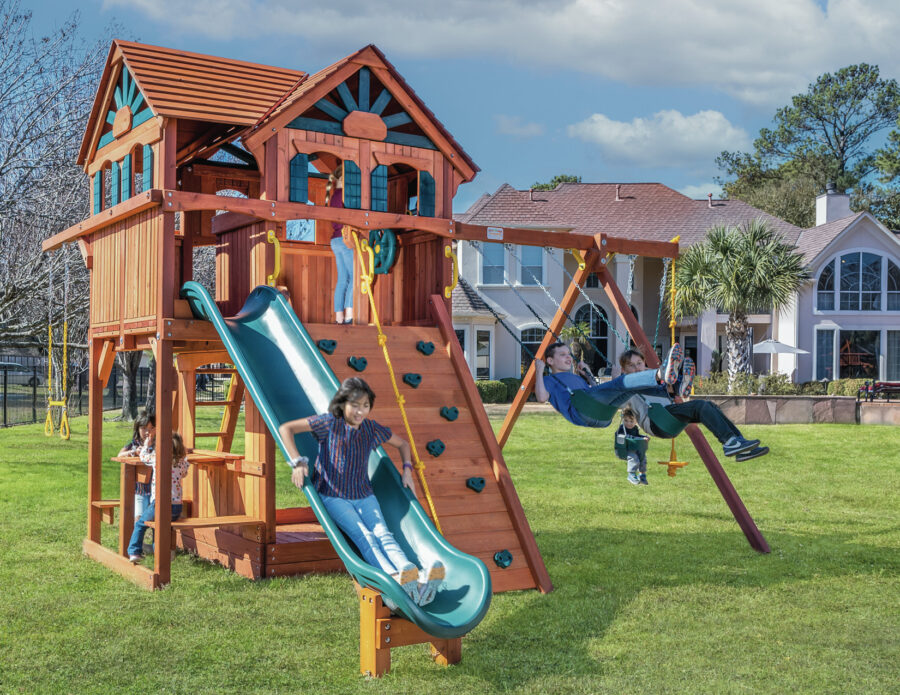 5.8 MegaDeck Fort w/Wood Roof & Treehouse Panels