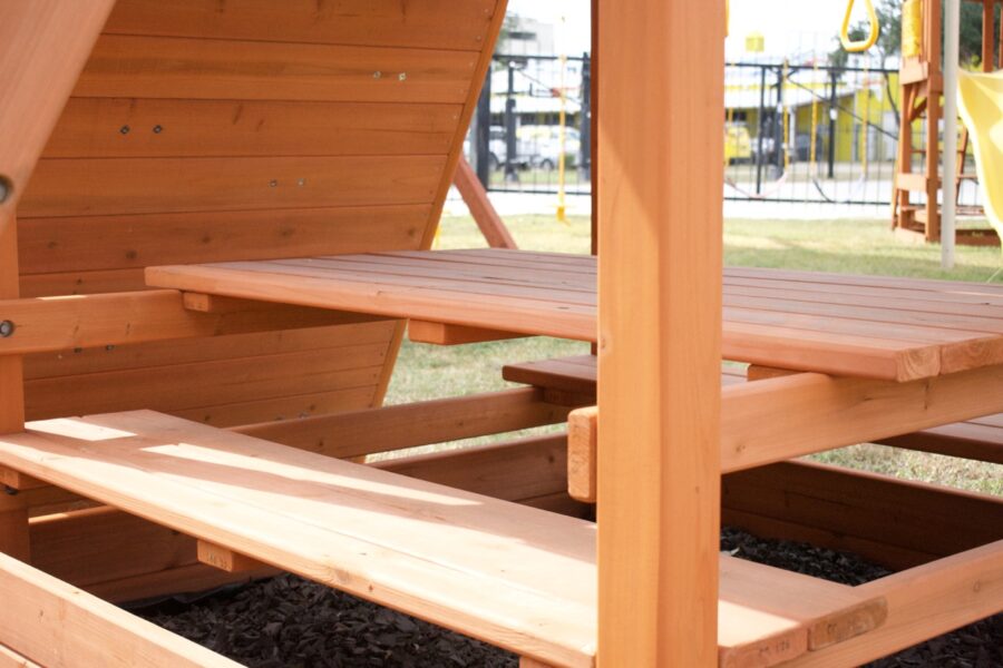 5.8 Bengal Fort w/Wood Roof