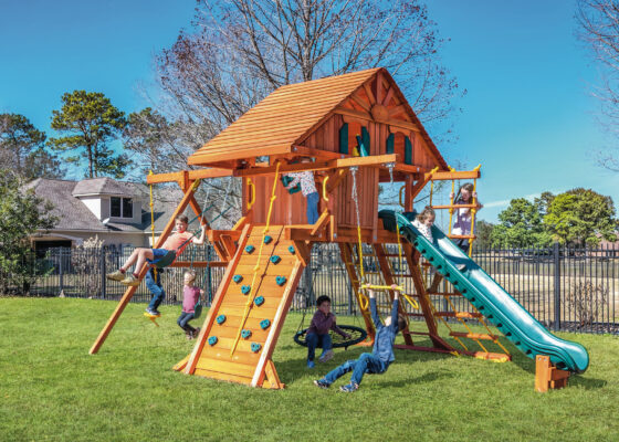 5.8 Jaguar Playcenter w/ Wood Roof, Treehouse Panels and Green Scoop Slide