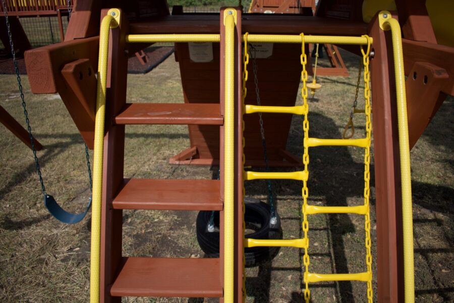 6.5 Jaguar Playcenter w/ Wood Roof, Treehouse Panels and Green DoubleWall Scoop Slide