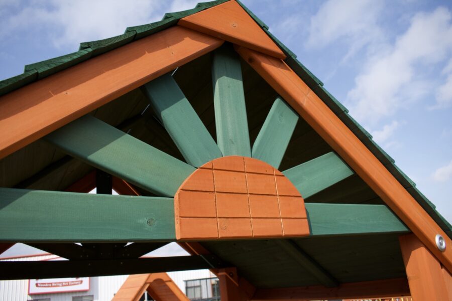 Parrot Island Fort w/Wood Roof